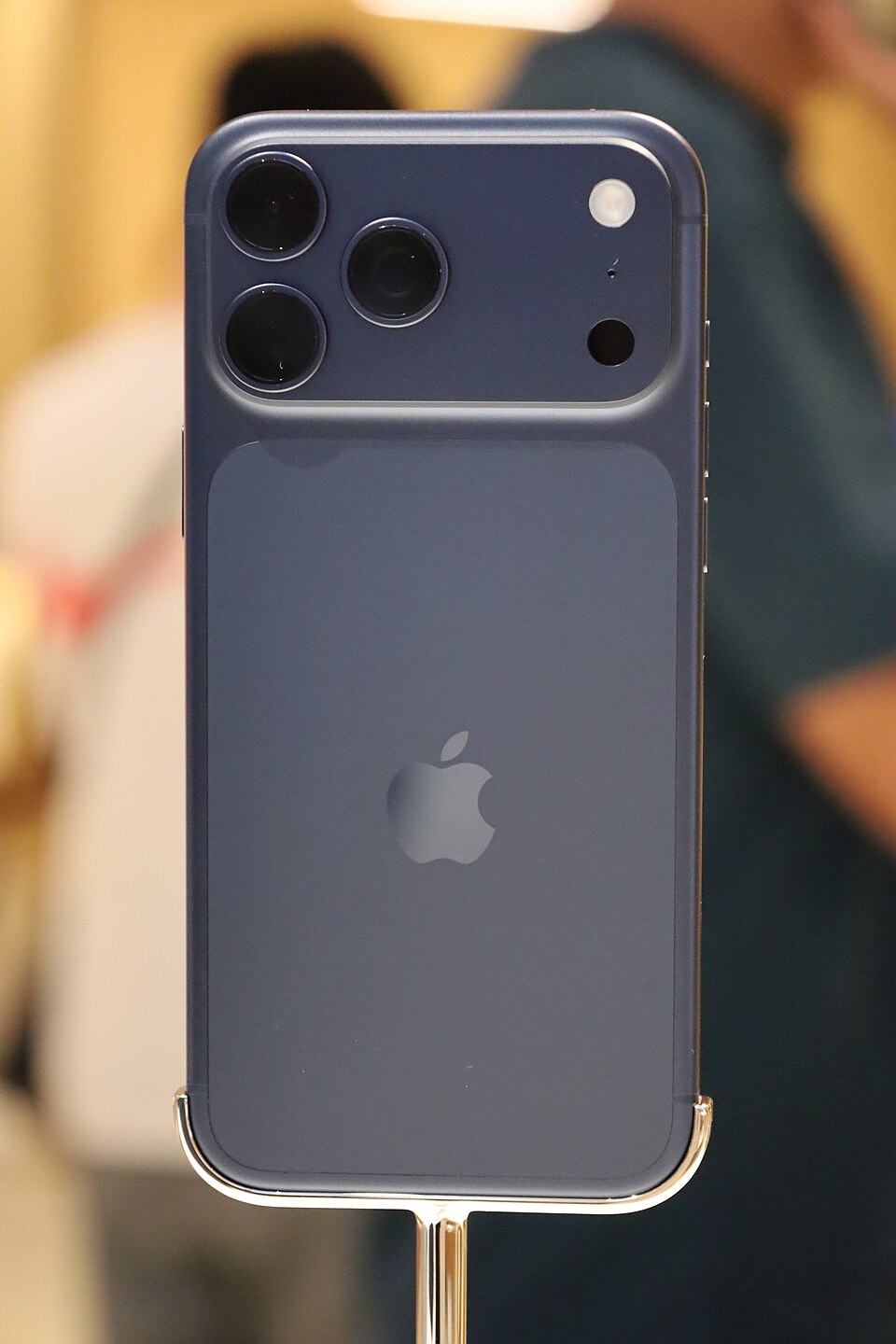 iPhone 17 Pro Max in Deep Blue